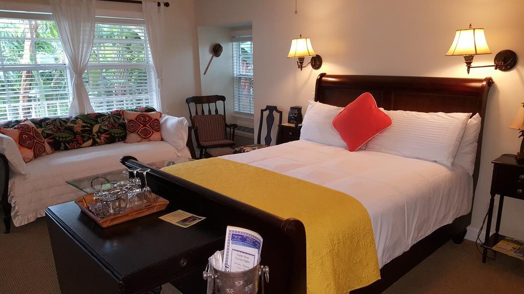 The Caribbean Court Boutique Hotel 베로 비치 외부 사진