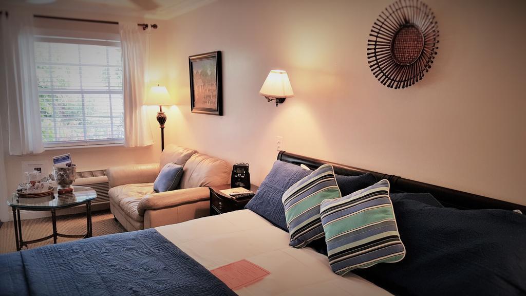The Caribbean Court Boutique Hotel 베로 비치 외부 사진